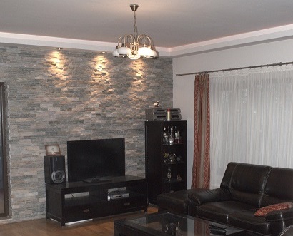 3 idei de folosire a pietrei naturale la interior