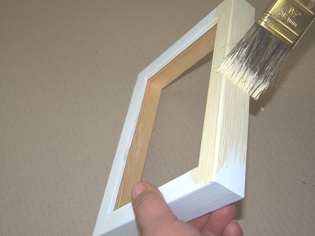 rama vopsita cu superlavabila kauciuc galbena